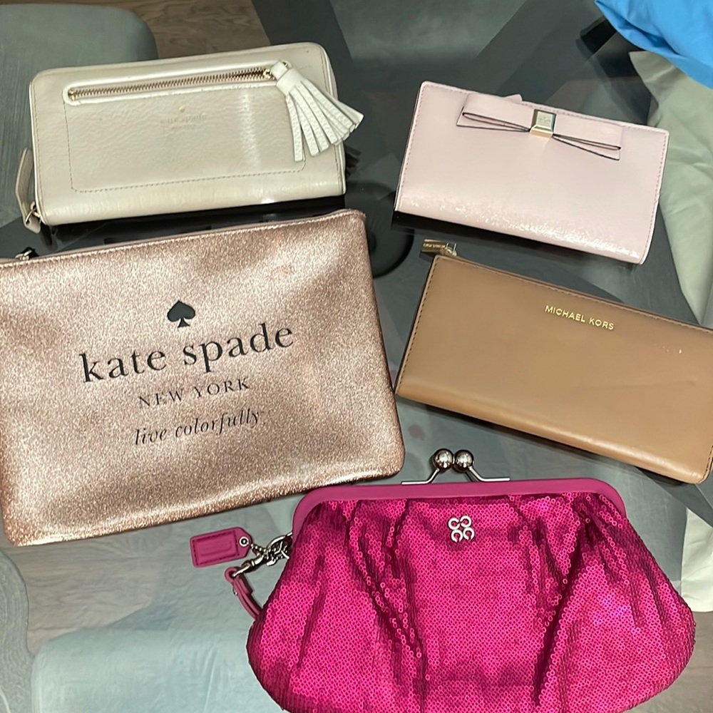 Bundle of wallets and clutches